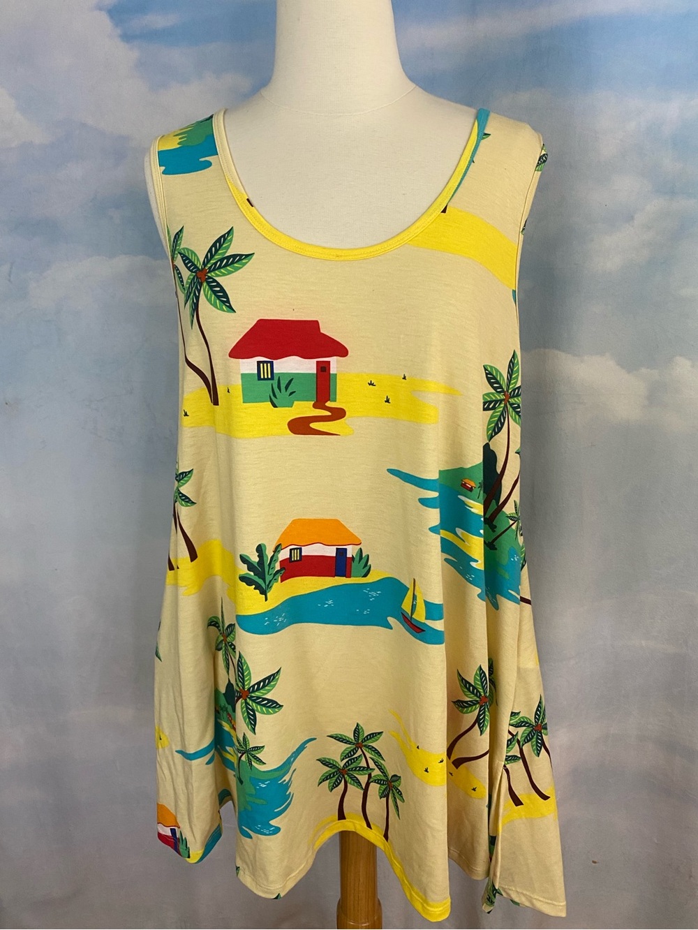 LuLaRoe Cream Perfect Tank Beach Theme with Yellow, Teal & Red Accents Size L